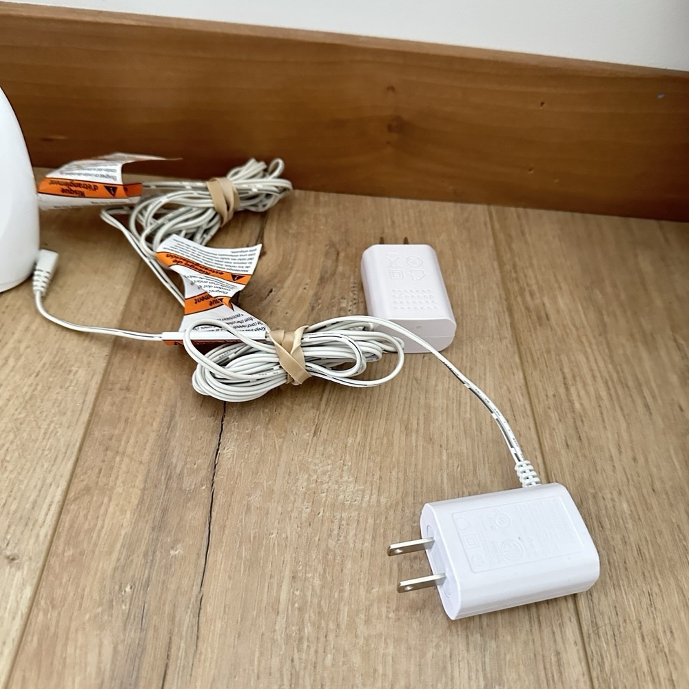 VTech DM1111 Enhanced Digital Audio Baby Monitor - White - Picture 3 of 6